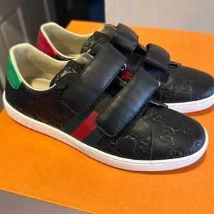 Kids Gucci sneakers (never worn)
